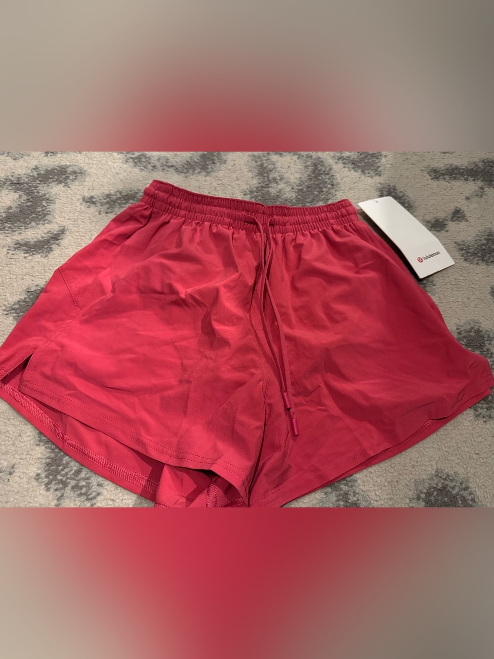 Lululemon high rise pace rival shorts